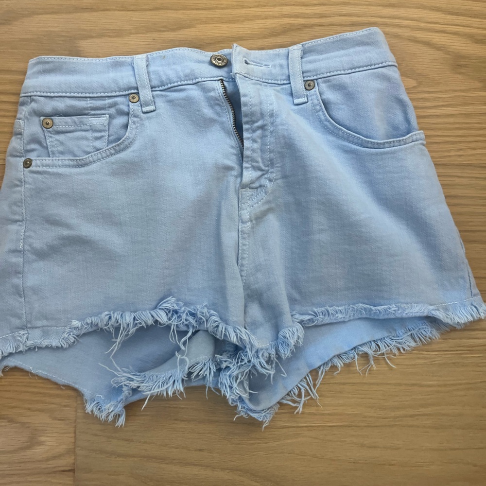 Size 26 ‘7 for all mankind’ denim lightwash shorts